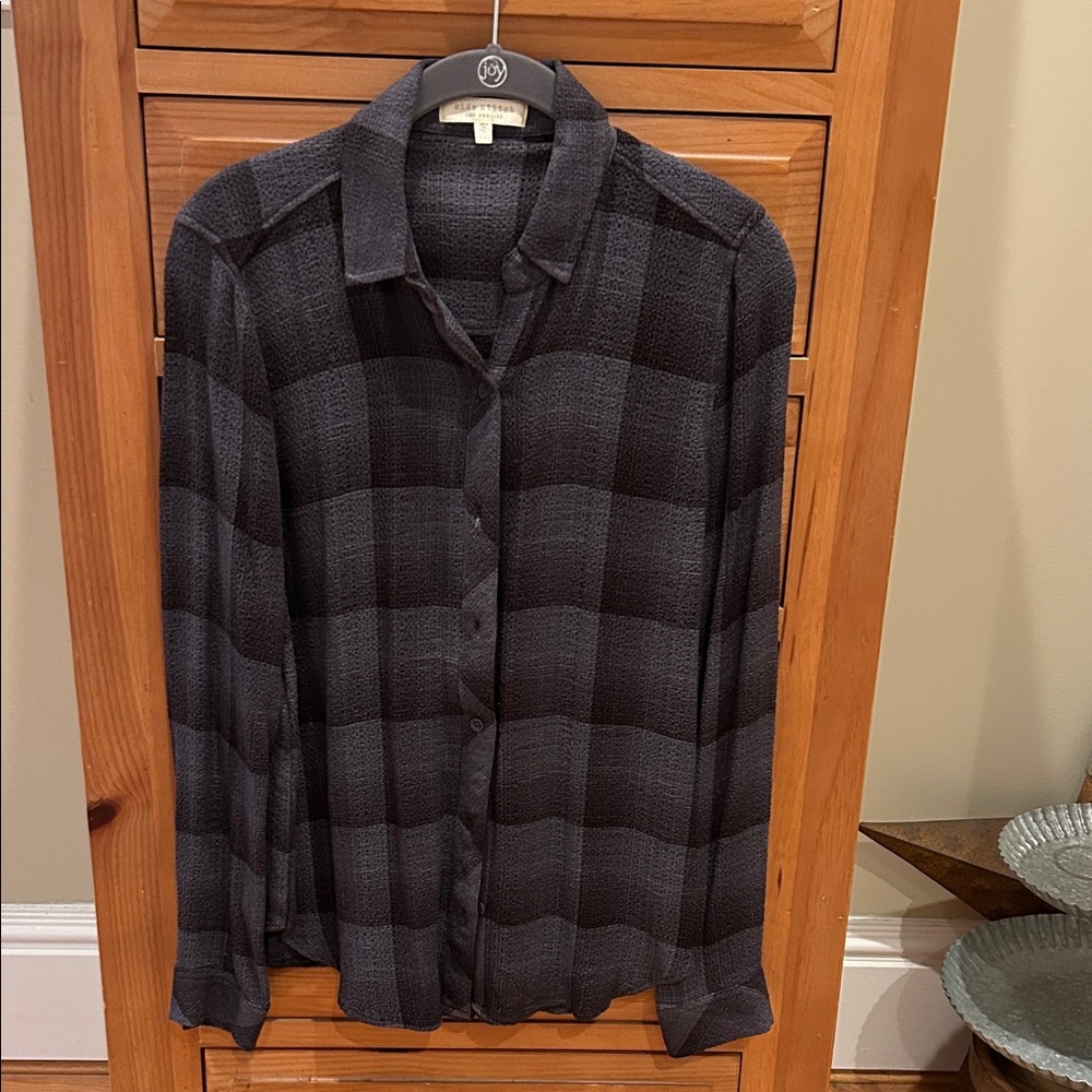 Side Stitch Los Angeles Black and Charcoal Plaid Button-Down Shirt